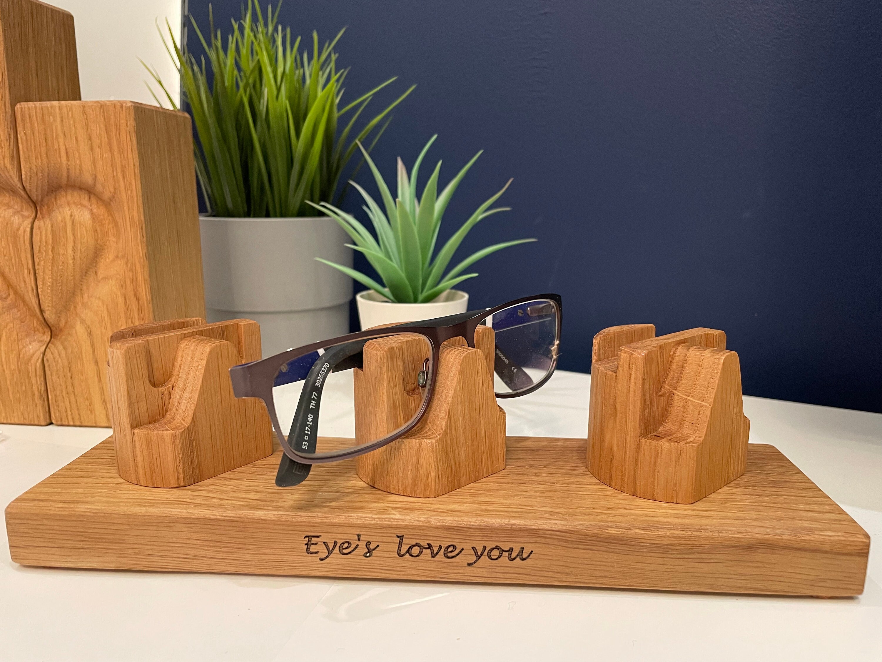 AMERINDIAN Handmade Wooden Spectacle Eyeglasses Holder Owl Shaped Eyewear Reading Nightstand Retainer Sunglasses Display Optical Glasses
