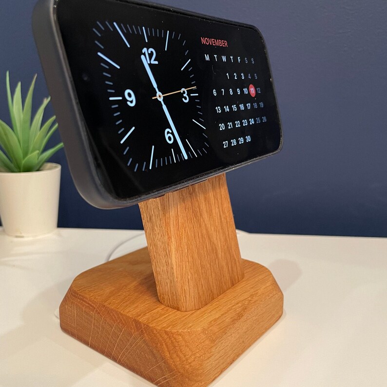 OakandRibbon MagSafe Dock - Thumbnail 3