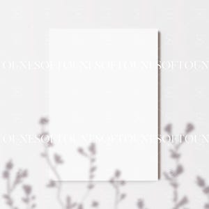 5 x 7 Shadow Card Mockup/Moderne Boho-uitnodiging Eenvoudig Mockup/Minimalistische Wenskaart Baby Shower Template/JPG PSD Smart Object/S3