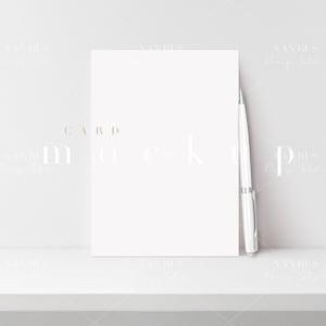 Maqueta de tarjeta simple de 5x7 / Diseño minimalista / Maqueta de tarjeta de felicitación digital moderna / Maqueta de invitación de baby shower de boda / JPG PSD Smart Object / H20