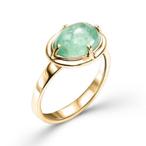 18K Yellow Gold Emerald Cabochon Ring – Handmade Statement Jewelry – May Birthstone Gift