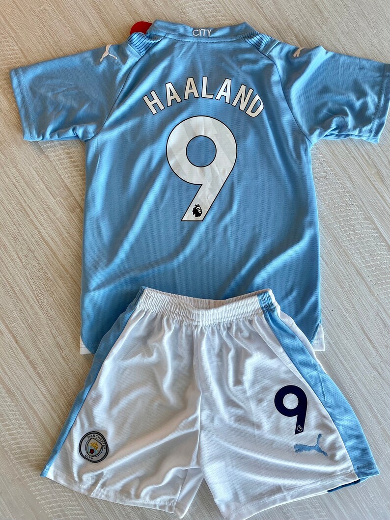 Erling Haaland 9 Manchester City F.C. 23-24 Youth Kids Jersey W-Shorts KIDS SIZE image 1