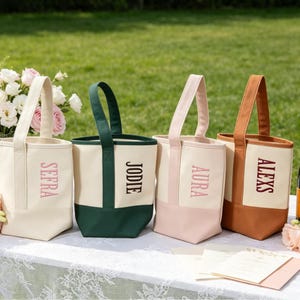Benutzerdefinierte Name Wein Tragetasche, Canvas Weinflasche Träger, personalisierte Brautjungfer Wein Tasche, Monogramm Wein Tote, Hochzeit Geschenk SJ2604