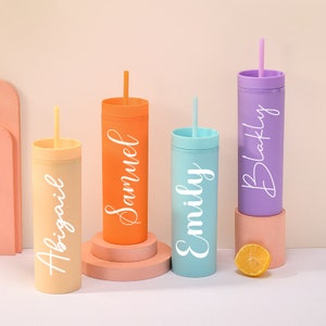 Personalized Skinny Tumbler Bridesmaid Tumbler with Lid and Straw Bachelorette Party 16oz Acrylic Tumbler Customized bridal cup Beach cup
