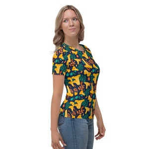 Chanterelle Mushroom Pattern Women's T-Shirt image 4