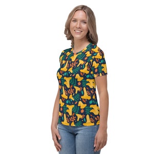 Chanterelle Mushroom Pattern Women's T-Shirt image 3