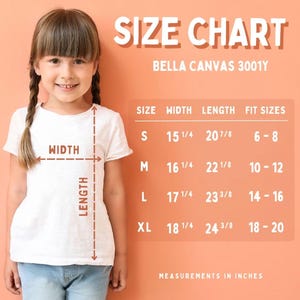 Puede incluir: Tabla de tallas para camisetas Bella Canvas 3001Y, que muestra las medidas de ancho y largo en pulgadas para las tallas S, M, L y XL. La tabla tambi&eacute;n incluye las tallas de ajuste correspondientes para cada talla.