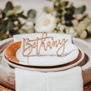 Tarjeta de lugar para boda personalizada, de madera, dorada, plateada y cortada a láser, con nombre en oro rosa, plano de asientos personalizado, decoración de mesa para despedida de soltera.