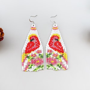 Handmade Pink Bird Beaded Earrings – Pink Flower Animal Jewelry – Unique Bird Lover Gift for Women & Girls – Boho Nature Inspired Earrings