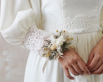 Bride Wedding Corsage,Flower Bracelet,Romantic Wedding,Dried Flower Corsage Bracelet,Floral Corsage Bracelet,Handmade Wrist Corsages