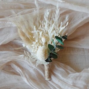 White Boutonnière,Pampas Grass Eucalyptus Boutonnière,Dry Flower Boutonnière,Wedding Boutonnière,Boho Boutonniere,Groom Groomsmen Buttonhole