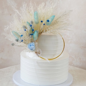 Topper per torta con rosa blu/erba della Pampa, topper per torta nuziale, topper per torta fatto a mano, decorazione per torta, topper con rosa blu, topper per torta floreale, topper per feste