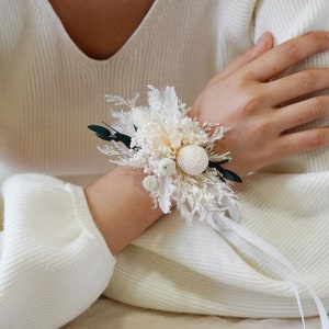 Wedding Corsages,Wrist Corsages,Wedding Accessory,Boho Dry Flower Corsages,Ladies Corsages,Pampas Grass Corsages,Handmade Flower Bracelet
