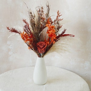 Gebrannte Orange Bouquet, Terracotta Hausblumenstrauß, Hausblumenstrauß, Tischdekoration, Getrocknete Blumenstrauß, Natürliche Blumendekoration, Blumenarrangement