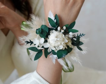 Green Eucalyptus Corsages,Bride/Bridesmaid Corsages,Wedding Corsages,Wrist Corsages,Wedding Accessory,Flower Bracelet,Pampass Corsages