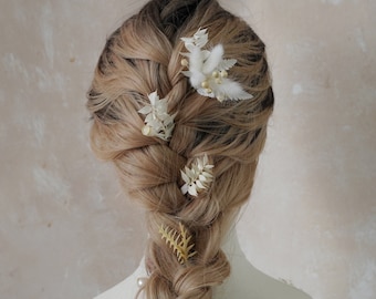 White Wedding Hair accessories,Bridal Hair Clip,Hair Pins,Bunnytails    Hair Sticks,Boho Wedding Hair Clip,Floral Hair Pin