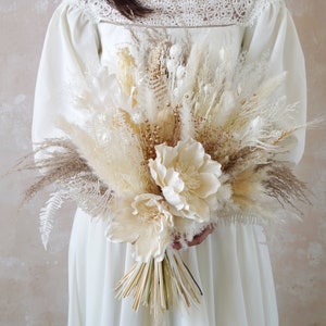 White Bridal Bouquet,White Boho Bouquet,Bridal Bouquet Pampas Grass,Bridal Flower Bouquet,Pampas Grass Wedding,Cream & White Bridal Bouquet