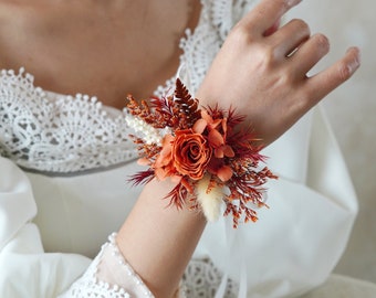 Corsage de poignet en terre cuite rouille, corsage de poignet de la mariée, corsage de poignet rose orange brûlé, corsage de poignet de mère, accessoires de mariage, mariage bohème
