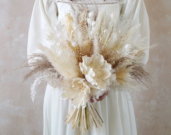 White Bridal Bouquet,White Boho Bouquet,Bridal Bouquet Pampas Grass,Bridal Flower Bouquet,Pampas Grass Wedding,Cream & White Bridal Bouquet