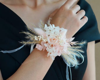 Light pink and White Wrist Corsage,Wedding Wrist Corsage,Bride/Bridesmaid Wrist Corsage,Dried Flower Bracelet