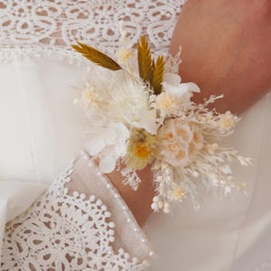 Cream Bride Corsage,Bride Bracelet,Wedding Accessory,Ladies Bracelet,Handmade Corsages,Wedding Flower Jewellery,Bride Wrist Corsage