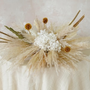 Hydrangea Table Flower,Pampas Grass Wedding Centrepiece,Creamy Boho Centrepiece,Wedding Reception Decor,Guest Table Flower,Table Decor
