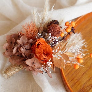 Gebrannte Orange Hochzeit Boutonniere,Burnt Orange Boutonniere,Bräutigam Hochzeit Accessoires, Hochzeit Boutonniere,Rose Boutonniere,Männer Boutonniere