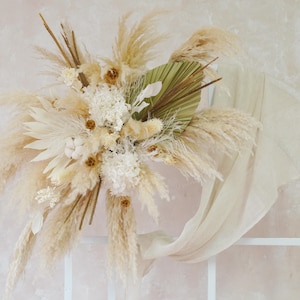 Palm leaves Arch Decor,Pampas Grass arch arrangement,Wedding Backdrop,Ceremony Arch Flower,Boho Wedding,Wedding Arch Flower,Rustic Wedding