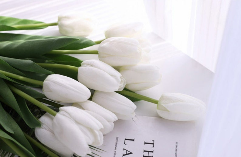 Hermosos tallos de flores de tulipán artificiales de tacto real en varios colores/ramo de boda/centro de mesa/tulipanes de boda/tulipanes de tacto real imagen 8