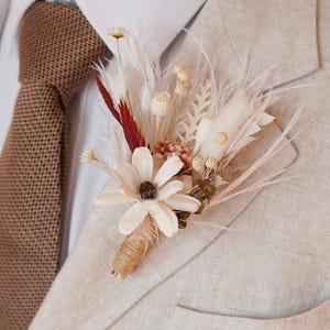 Cream and Pink Dried Flower Boutonniere,Pampas Grass Boutonnière,Wedding Boutonnière,Boho Boutonniere,Party Boutonnière Wedding Flower