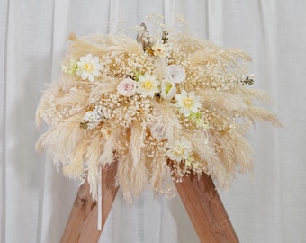 Arco de flores de seda blanca y flores de hierba de la pampa color crema, arco de hierba de la pampa, telón de fondo para bodas, boda bohemia, flores para arco de boda, boda rústica