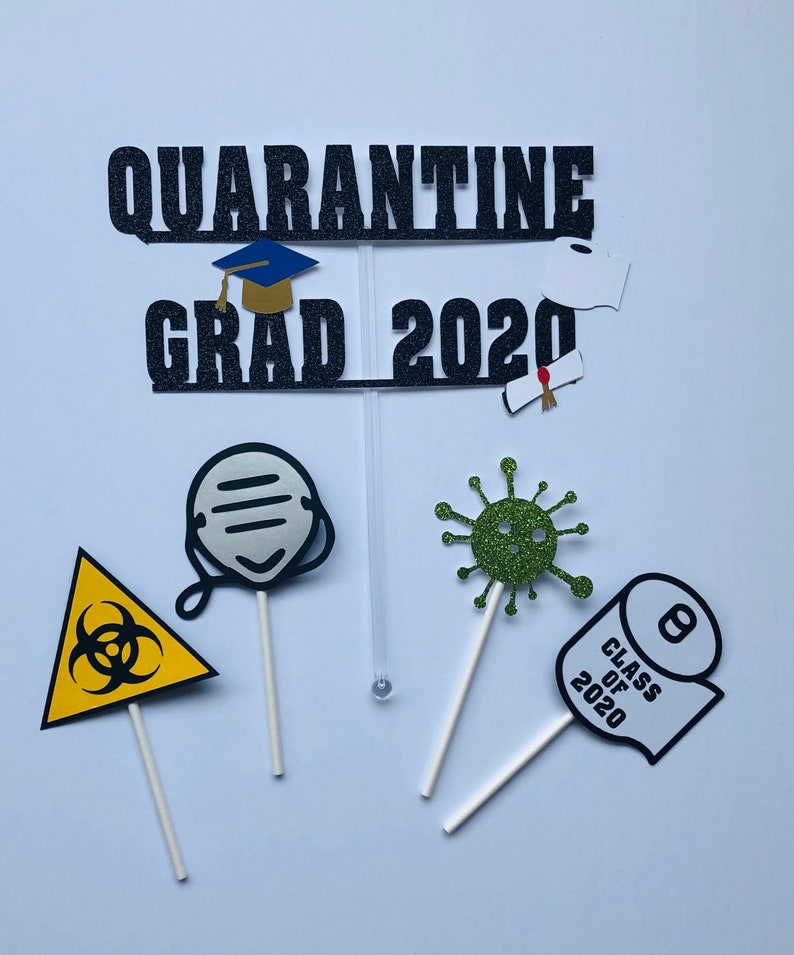 Quarantine Graduation cake topper image 0