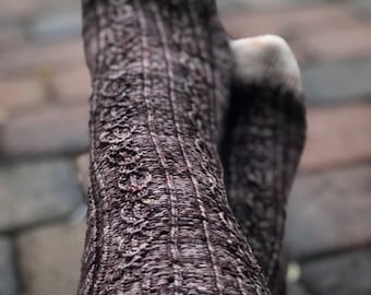 Modèle de tricot de chaussettes de feu de camp par Crazy Sock Lady Designs