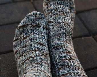 Modèle de chaussette PDF Bataille pour Poudlard par Crazy Sock Lady Designs