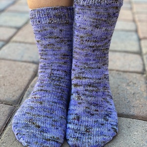Vanille Socken auf Magic Loop PDF Schnittmuster von Crazy Sock Lady Designs Bild 3