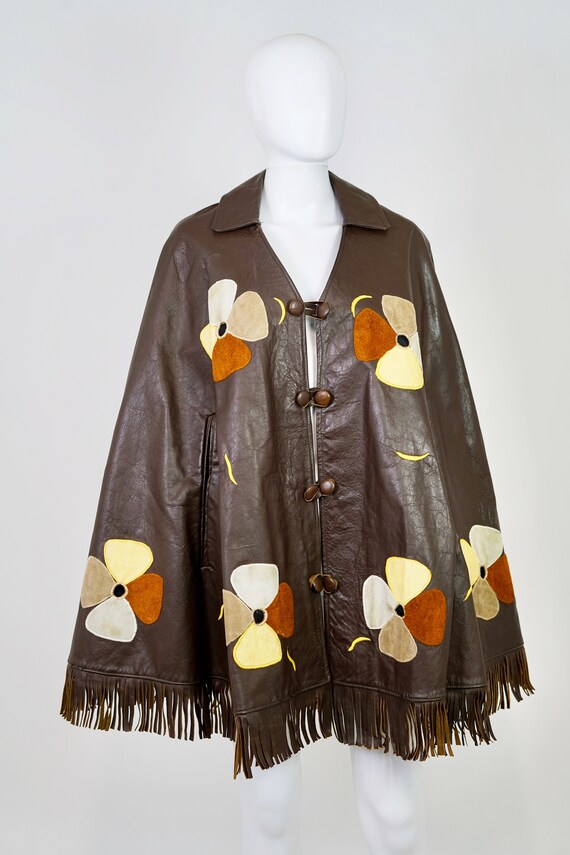 Vintage 1960s Flower Child Leather Cape w/ Fringe… - image 7