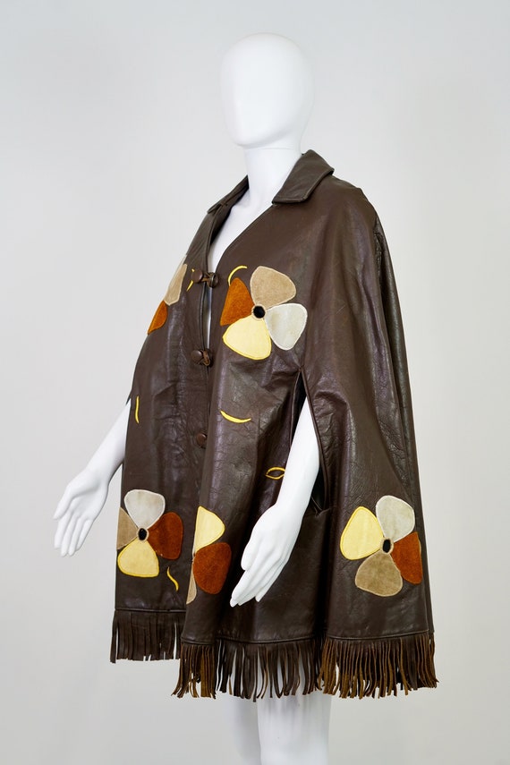 Vintage 1960s Flower Child Leather Cape w/ Fringe… - image 3