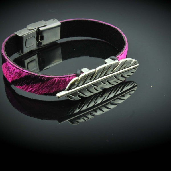 Bracelet en cuir plume - Hair On Fuchsia Zebra Design