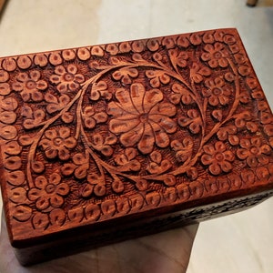 Caixa de joias de madeira esculpida à mão, presente para namorada, presente para esposa, presente para madrinha, presente para ela, caixa de joias, caixa de maquiagem, presentes para mulheres