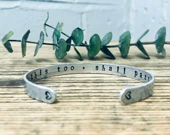 Auch dies wird passieren Gehämmerte Verstellbare versteckte Nachricht Armband