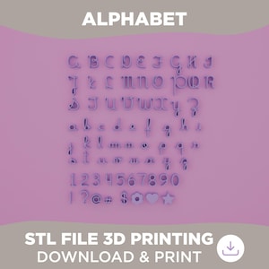 Puede incluir: Un conjunto de alfabeto impreso en 3D de color lila, que incluye letras mayúsculas y minúsculas, números y símbolos. La palabra "ALPHABET" está en la parte superior. El texto "STL FILE 3D PRINTING DOWNLOAD & PRINT" está en la parte inferior.