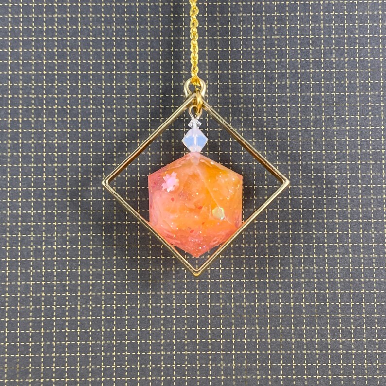Sharp Edge Dice DISCOUNTED HANDMADE DND Dice Jewelry Necklaces Pendant with Chain