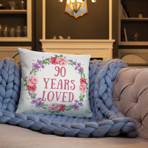 90 anos amado almohada de cumpleanos personalizada regalo de cumpleanos numero 90 regalo femenino de 90 anos almohada amada de 90 anos almohadas de tiro mama abuela 90 Etsy Espana