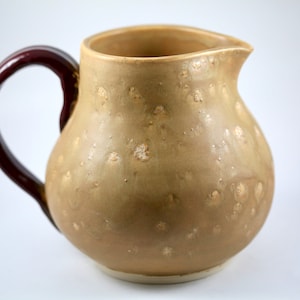 Mahogany-handled Pitcher