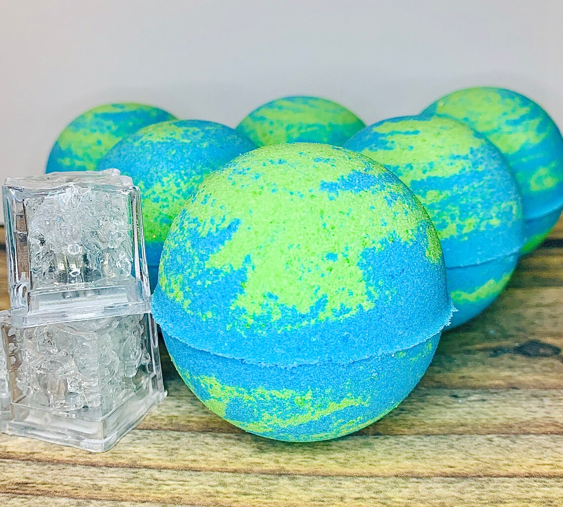 Light Up Bath Bomb Toy Bath Bomb Disco Light Bath Toy Etsy