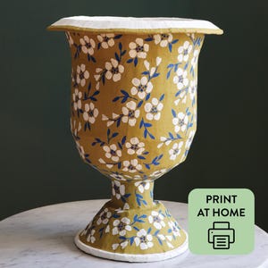 Urna da giardino: modello PDF in cartone e cartapesta