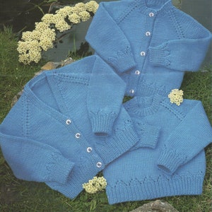 Baby knitting pattern, vintage, DK and 4 ply, size 16-22 inches Pdf instant download