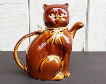 Vintage Cat Ceramic Novelty Ornament Tea Pot