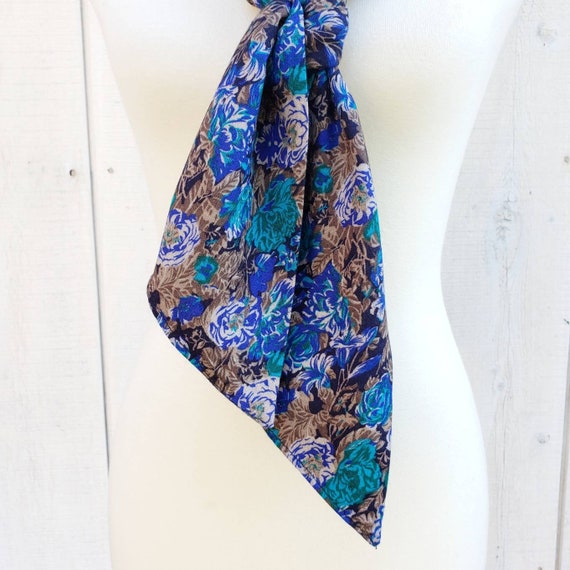 Vintage Blue & Green Floral Rectangle Retro Neck … - image 4