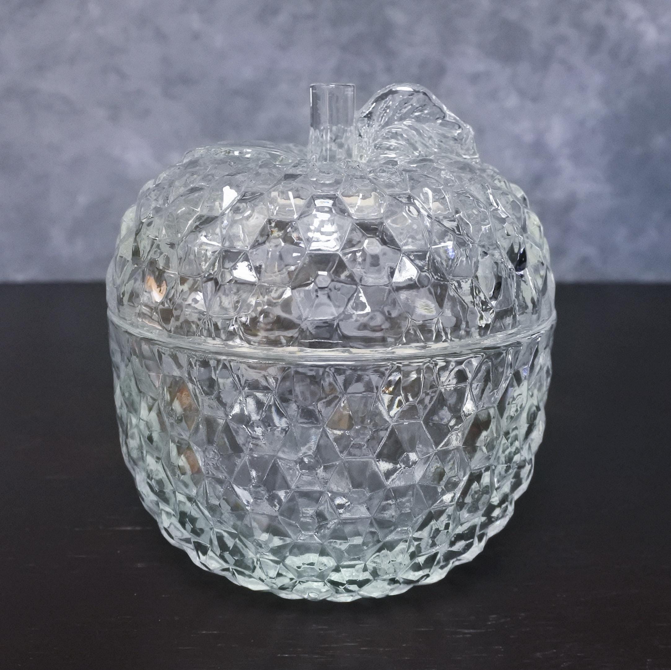 ヴィンテージのリンゴ型ガラスクリスタル蓋付きキャンディ皿小物入れ